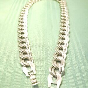 1970s Silver Tone Chunky Double Link Chain Necklace 18" Flat Lay Choker